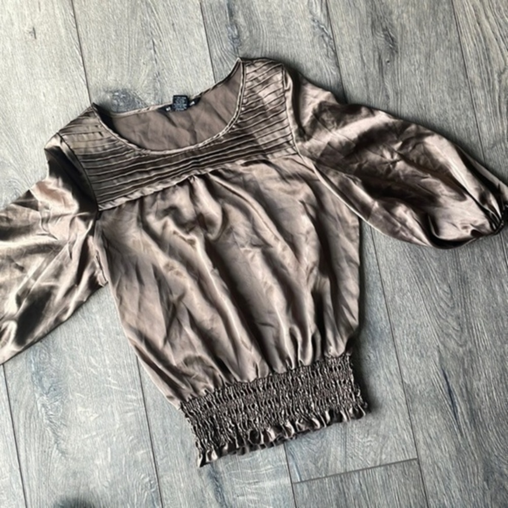 Robert Louis top Small Brown silky looking blouse
